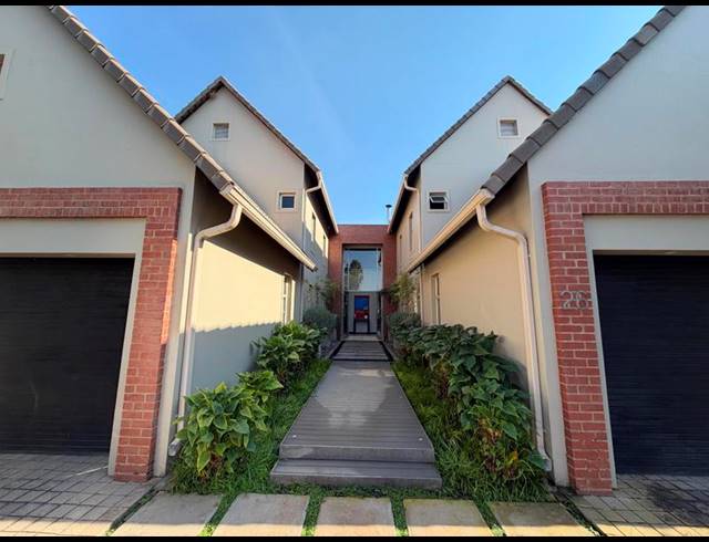 6 BEDROOM HOUSE FOR SALE IN PRETORIA EAST